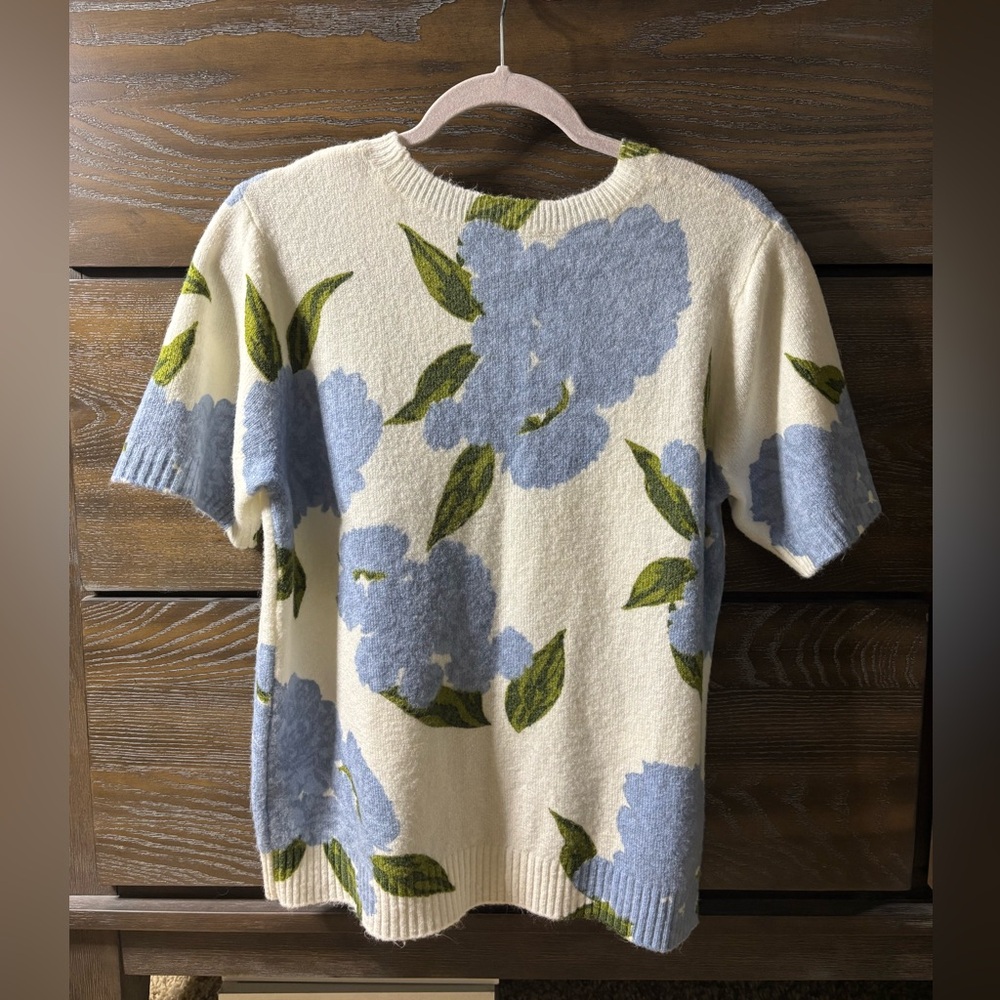 CeCe Cream and Blue Floral Short Sleeve Top - Picture 3 of 3